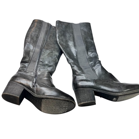 Torrid Knee High Stretch Side Zip Up Boots - Picture 2 of 16